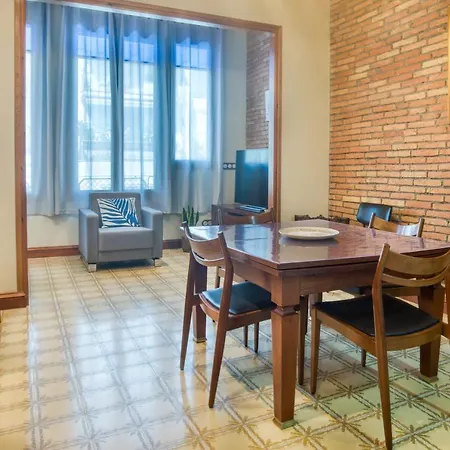 شقة Gran Pis Modernista - Residencial I Centric - 112m2 1r *